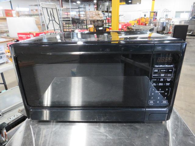 Hamilton Beach P100N30APS3B 1.1 cu ft 1000W Digital Microwave Oven